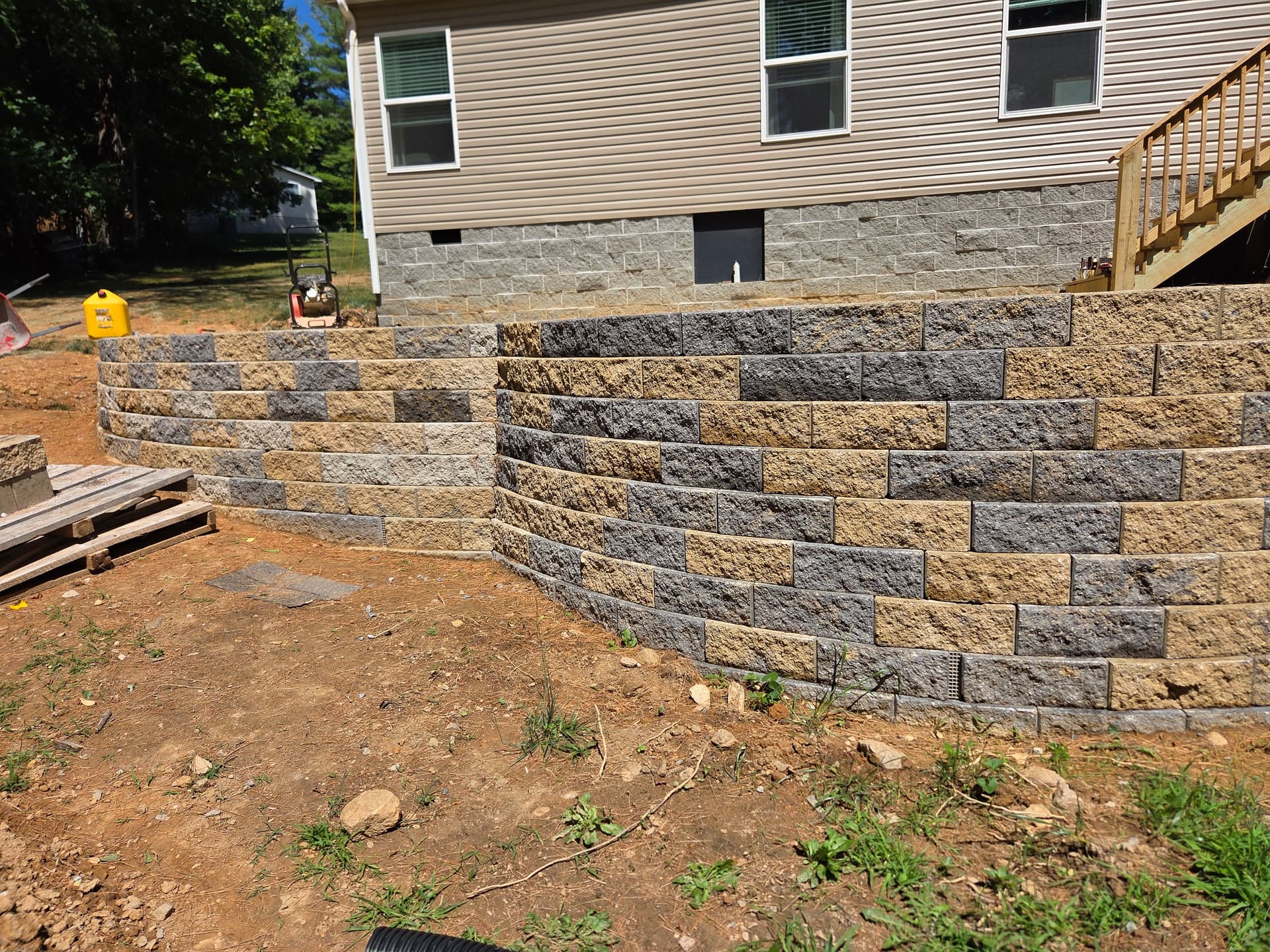 Gallery photos for Retaining Walls That Create Real Patio Space: Image #2